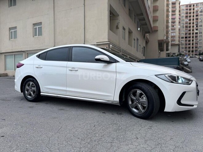 Hyundai Avante 2016, 140,000 km - 1.6 l - Bakı