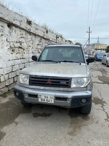 Mitsubishi Pajero io 1999, 380,000 km - 1.8 л - Bakı