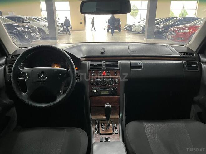 Mercedes E 220 d 1999, 388,000 km - 2.2 l - Bakı