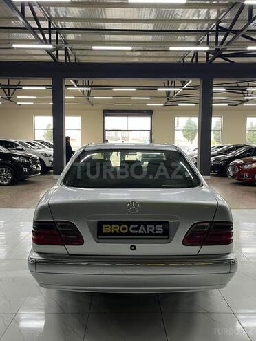 Mercedes E 220 d 1999, 388,000 km - 2.2 l - Bakı