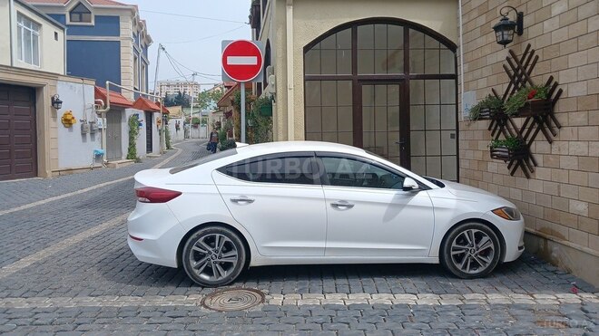 Hyundai Elantra 2016, 114,988 km - 2.0 l - Bakı