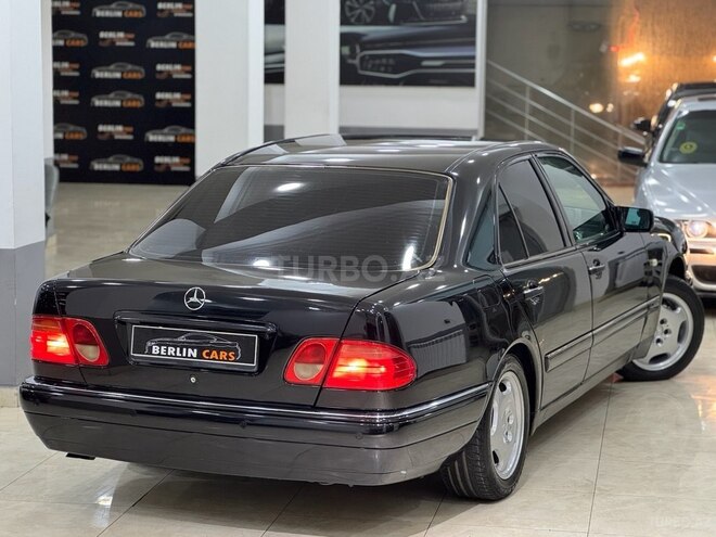 Mercedes E 220 d 1999, 297,000 km - 2.2 l - Bakı