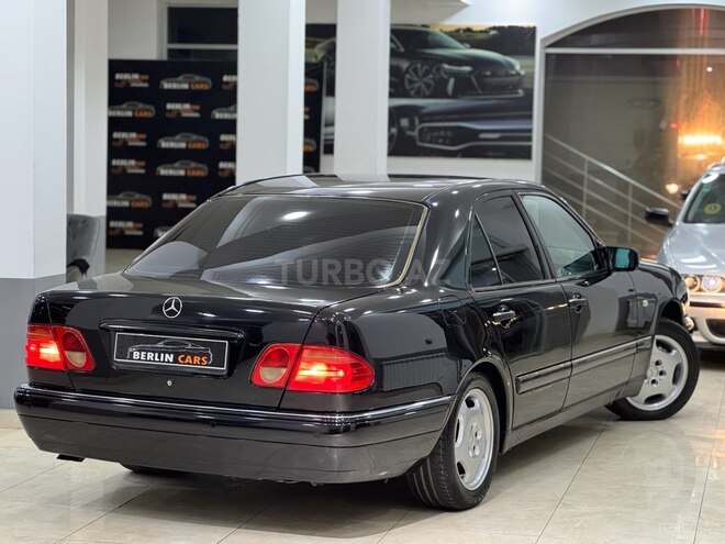 Mercedes E 220 d 1999, 297,000 km - 2.2 l - Bakı