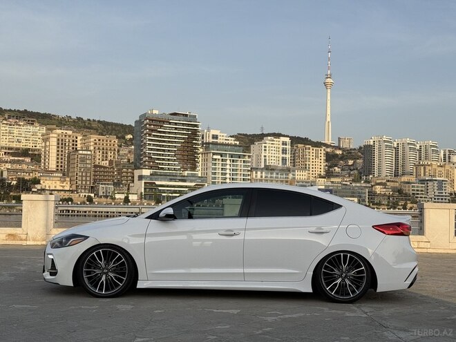 Hyundai Elantra 2017, 136,000 km - 1.6 l - Bakı