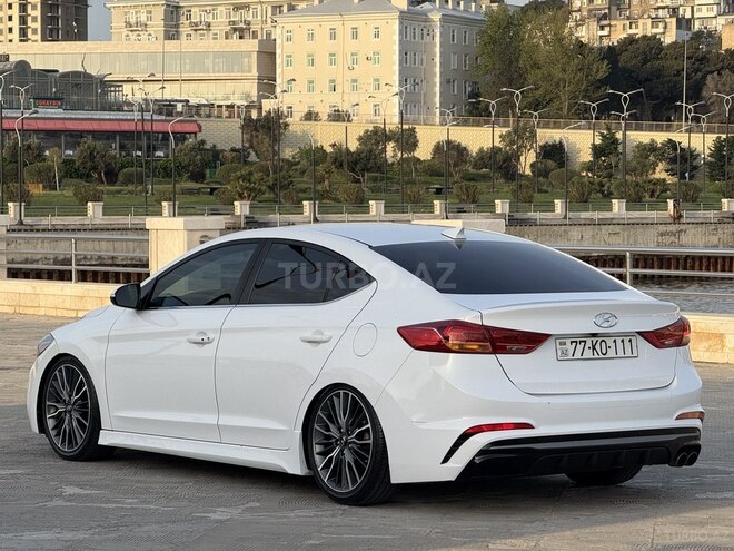 Hyundai Elantra 2017, 136,000 km - 1.6 l - Bakı
