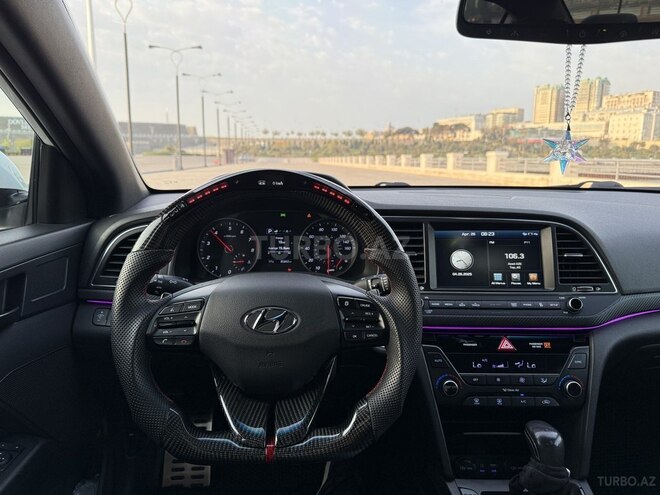 Hyundai Elantra 2017, 136,000 km - 1.6 l - Bakı
