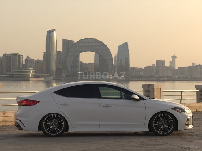 Hyundai Elantra 2017, 136,000 km - 1.6 l - Bakı