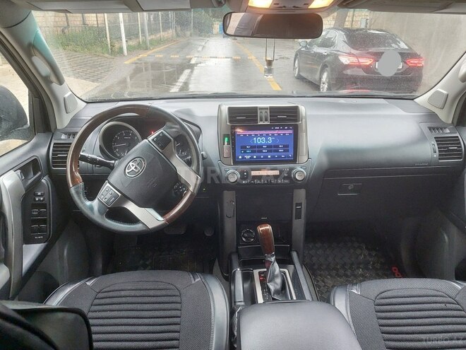 Toyota Land Cruiser Prado 2009, 190,000 km - 2.7 л - Bakı