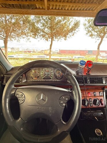 Mercedes E 200 d 1994, 180,000 km - 2.0 l - Sumqayıt