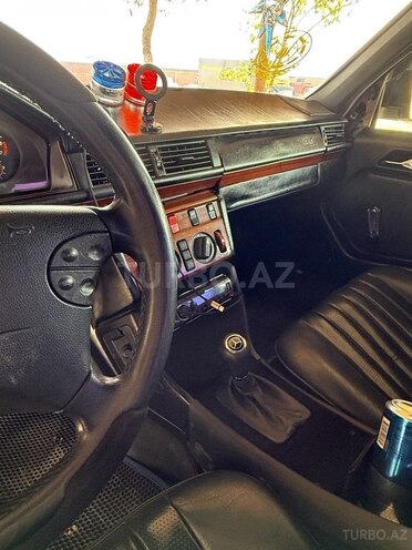 Mercedes E 200 d 1994, 180,000 km - 2.0 l - Sumqayıt