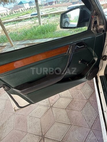 Mercedes E 200 d 1994, 180,000 km - 2.0 l - Sumqayıt