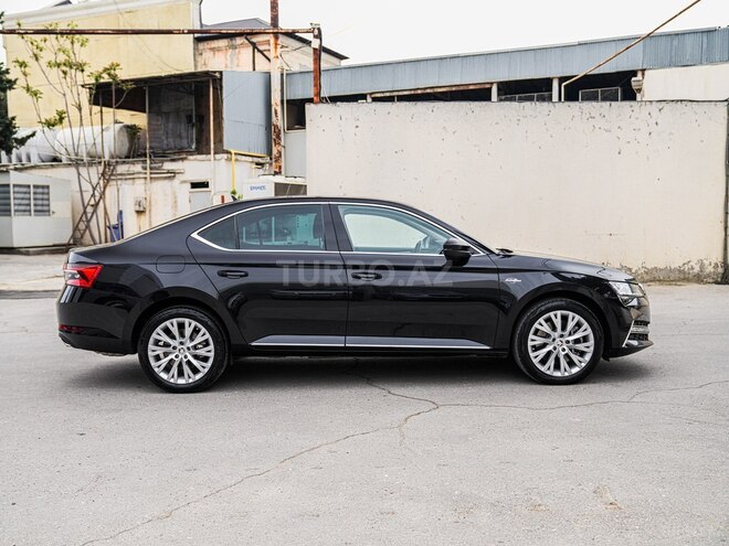 Skoda Superb 2021, 86,000 km - 2.0 l - Bakı