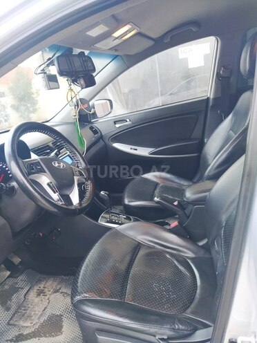 Hyundai Accent 2011, 180,000 km - 1.6 l - Bakı