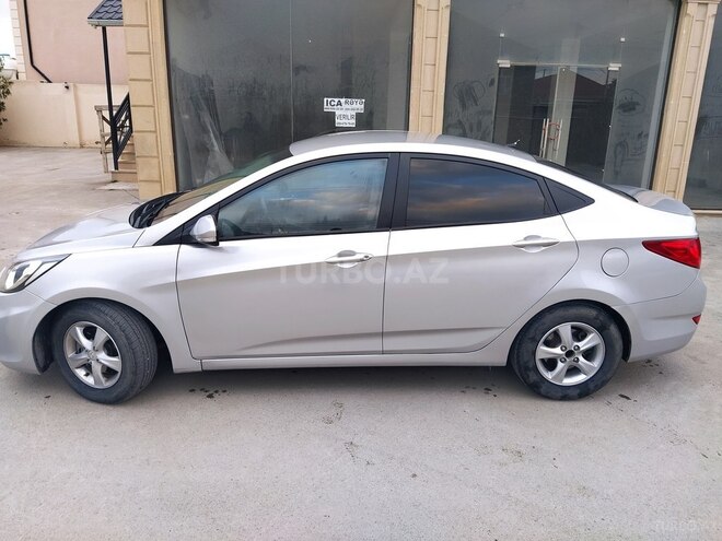 Hyundai Accent 2011, 180,000 km - 1.6 l - Bakı