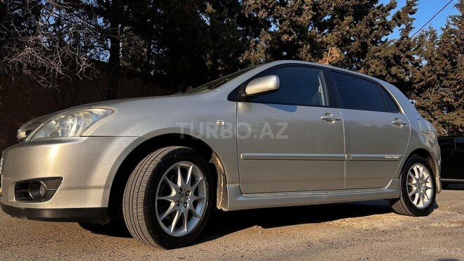 Toyota Corolla 2006, 300,000 km - 1.4 l - Bakı