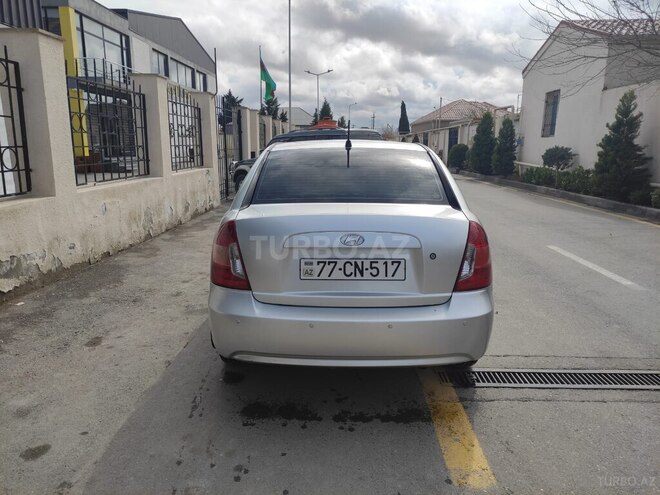 Hyundai Accent 2010, 300,000 km - 1.4 л - Bakı