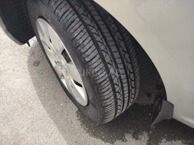 Hyundai Accent 2010, 300,000 km - 1.4 л - Bakı