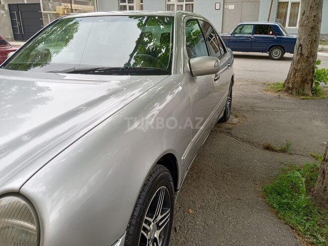 Mercedes E 240 1998, 456,756 km - 2.4 l - Mingəçevir