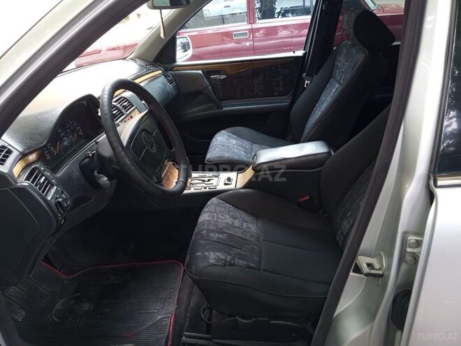 Mercedes E 240 1998, 456,756 km - 2.4 l - Mingəçevir