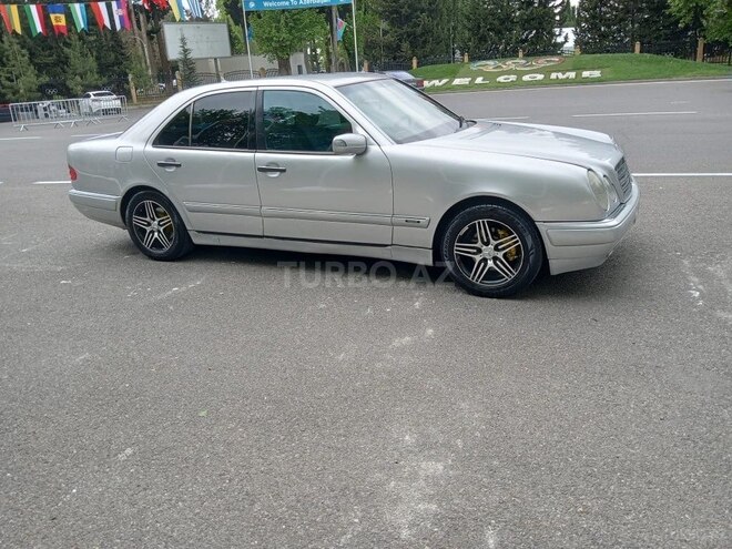 Mercedes E 240 1998, 456,756 km - 2.4 l - Mingəçevir