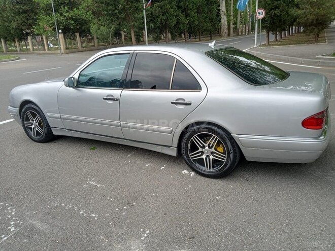 Mercedes E 240 1998, 456,756 km - 2.4 l - Mingəçevir