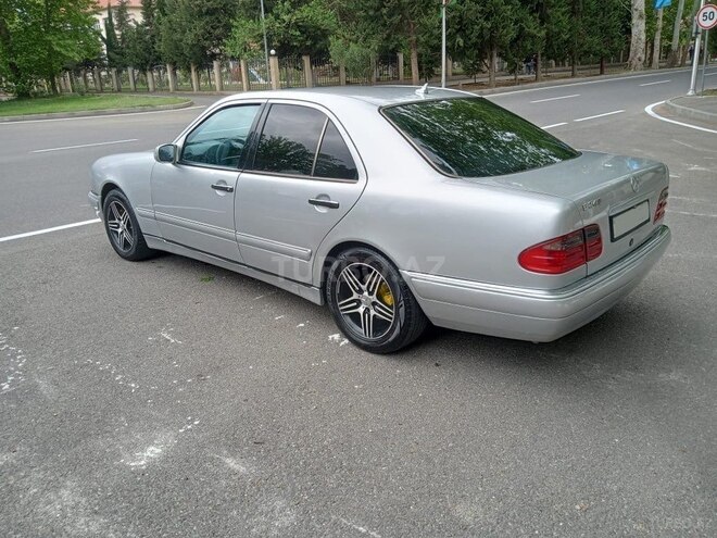 Mercedes E 240 1998, 456,756 km - 2.4 l - Mingəçevir