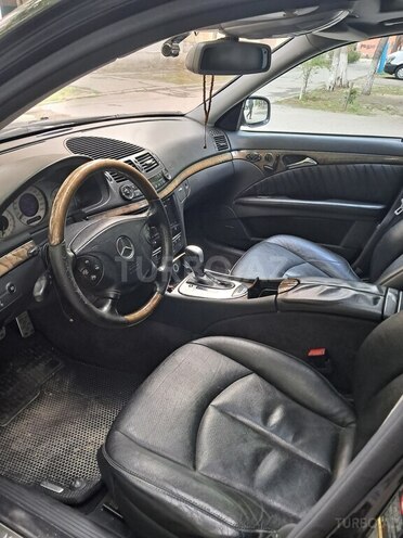 Mercedes E 320 2003, 322,744 km - 3.2 l - Bakı