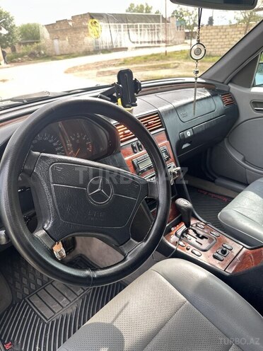 Mercedes C 200 1999, 498,000 km - 2.0 л - Neftçala