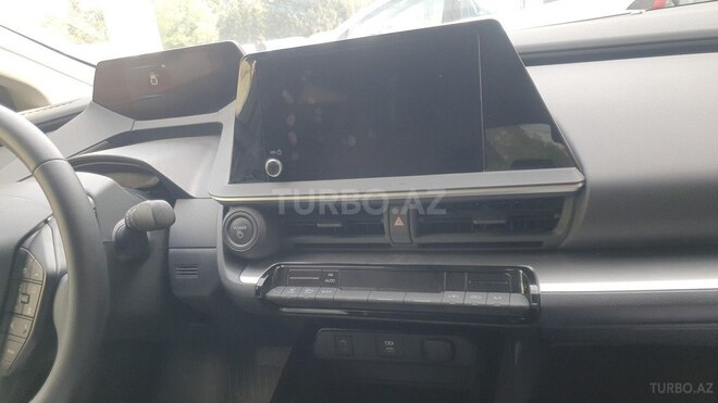 Toyota Prius-13