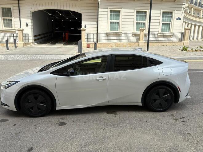 Toyota Prius-7