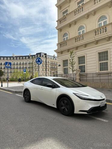 Toyota Prius-10