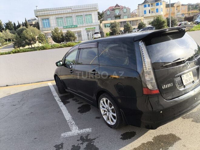 Mitsubishi Grandis 2004, 200,000 km - 2.4 л - Bakı