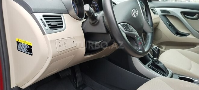 Hyundai Elantra 2015, 92,331 km - 1.4 л - Bakı