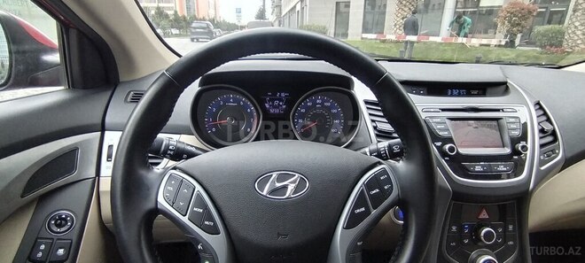 Hyundai Elantra 2015, 92,331 km - 1.4 л - Bakı