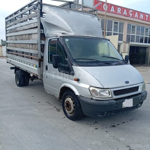 Ford Transit-9