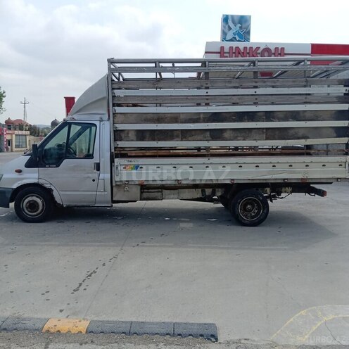 Ford Transit-6