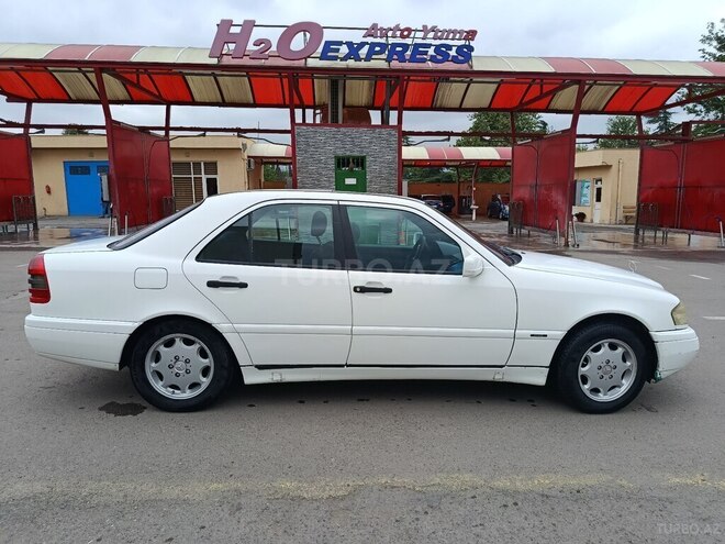 Mercedes C 180 1995, 370,000 km - 1.8 l - Gəncə
