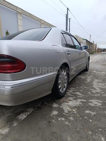 Mercedes E 270 2000, 383,000 km - 2.7 l - Bakı