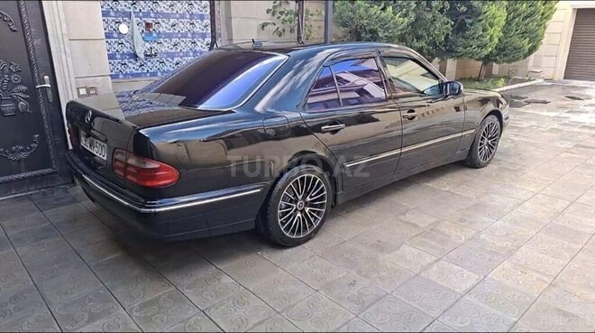 Mercedes E 280 2000, 280,000 km - 2.8 l - Bakı