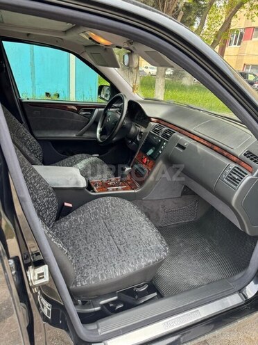 Mercedes E 280 2000, 280,000 km - 2.8 l - Bakı