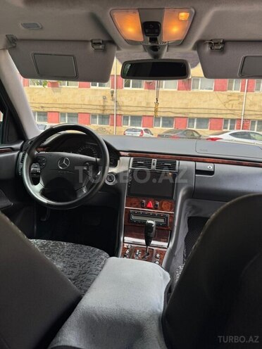 Mercedes E 280 2000, 280,000 km - 2.8 l - Bakı