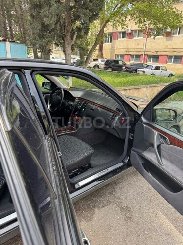 Mercedes E 280 2000, 280,000 km - 2.8 l - Bakı