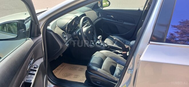 Chevrolet Cruze-6