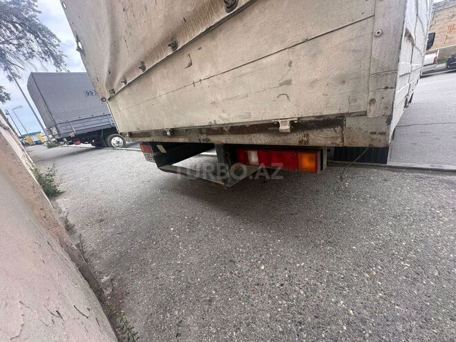 Ford Transit-9