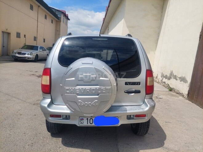 Chevrolet Niva 2003, 236,630 km - 1.7 l - Ucar