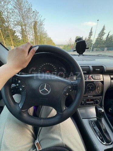 Mercedes C 240 2002, 162,000 km - 2.4 l - Qusar