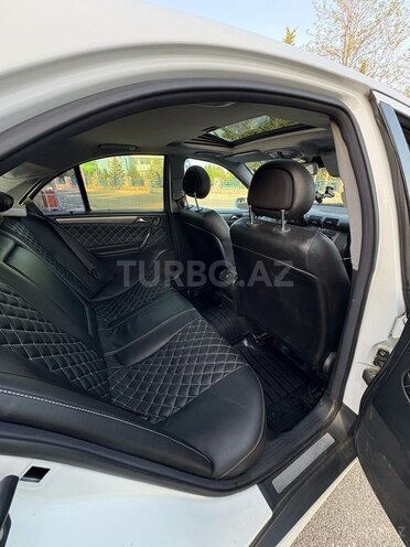 Mercedes C 240 2002, 162,000 km - 2.4 l - Qusar