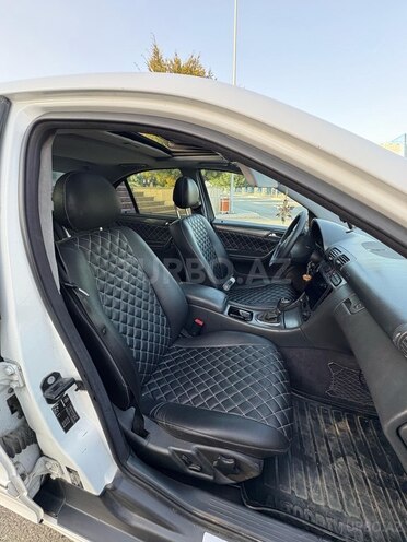 Mercedes C 240 2002, 162,000 km - 2.4 l - Qusar