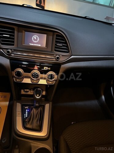 Hyundai Elantra 2018, 70,150 km - 2.0 л - Bakı
