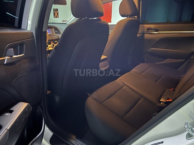 Hyundai Elantra 2018, 70,150 km - 2.0 л - Bakı